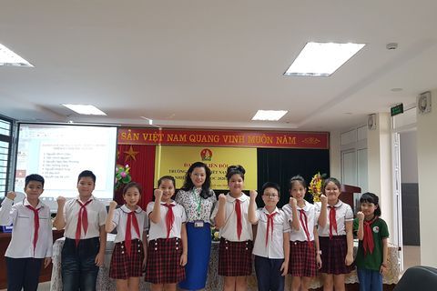 Đại hội Liên đội trường Tiểu học Việt Nam – Cu Ba
