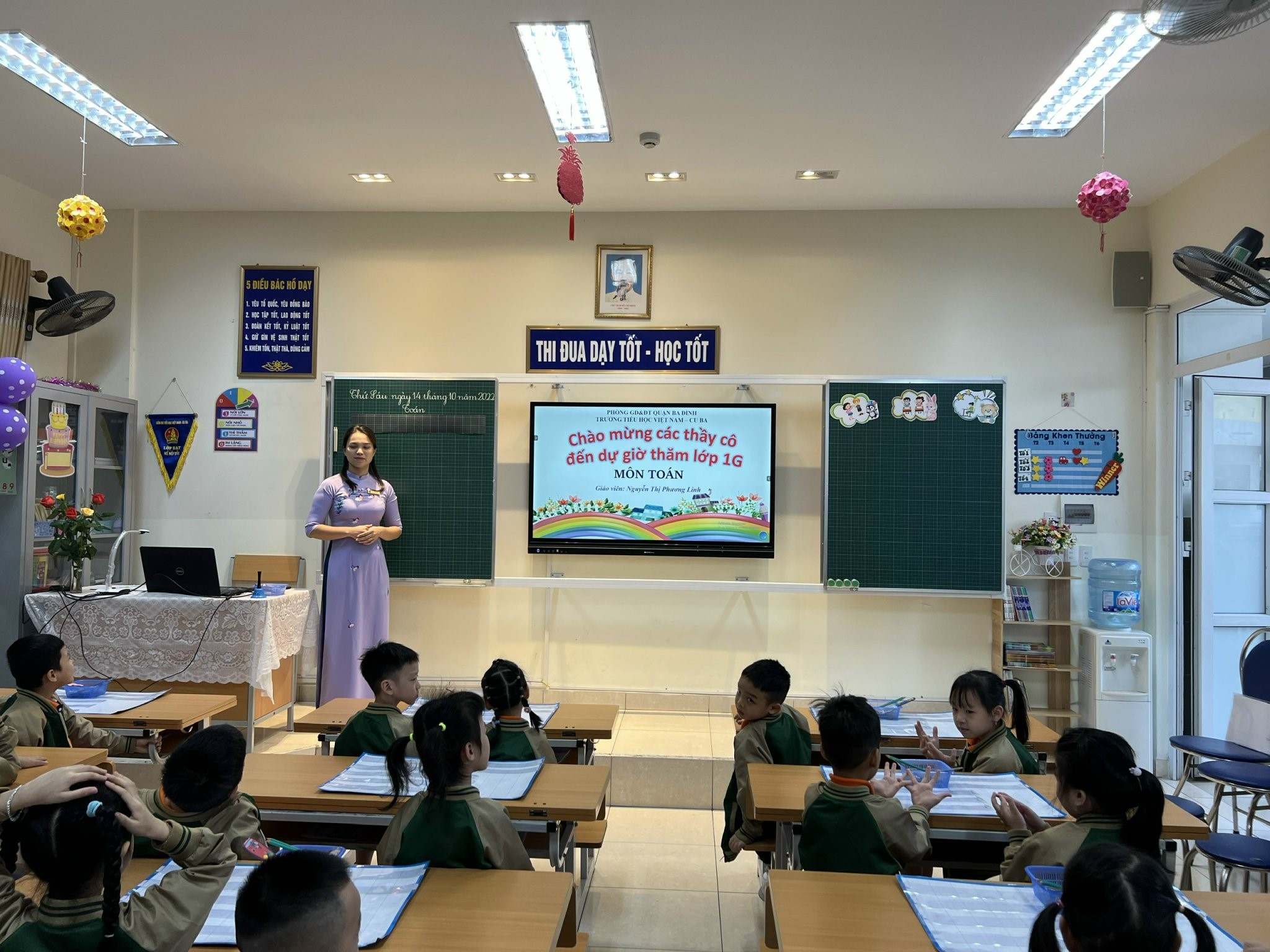 Trường TH Việt Nam - Cu Ba tổ chức thành công chuyên đề cấp Quận môn Toán lớp 1