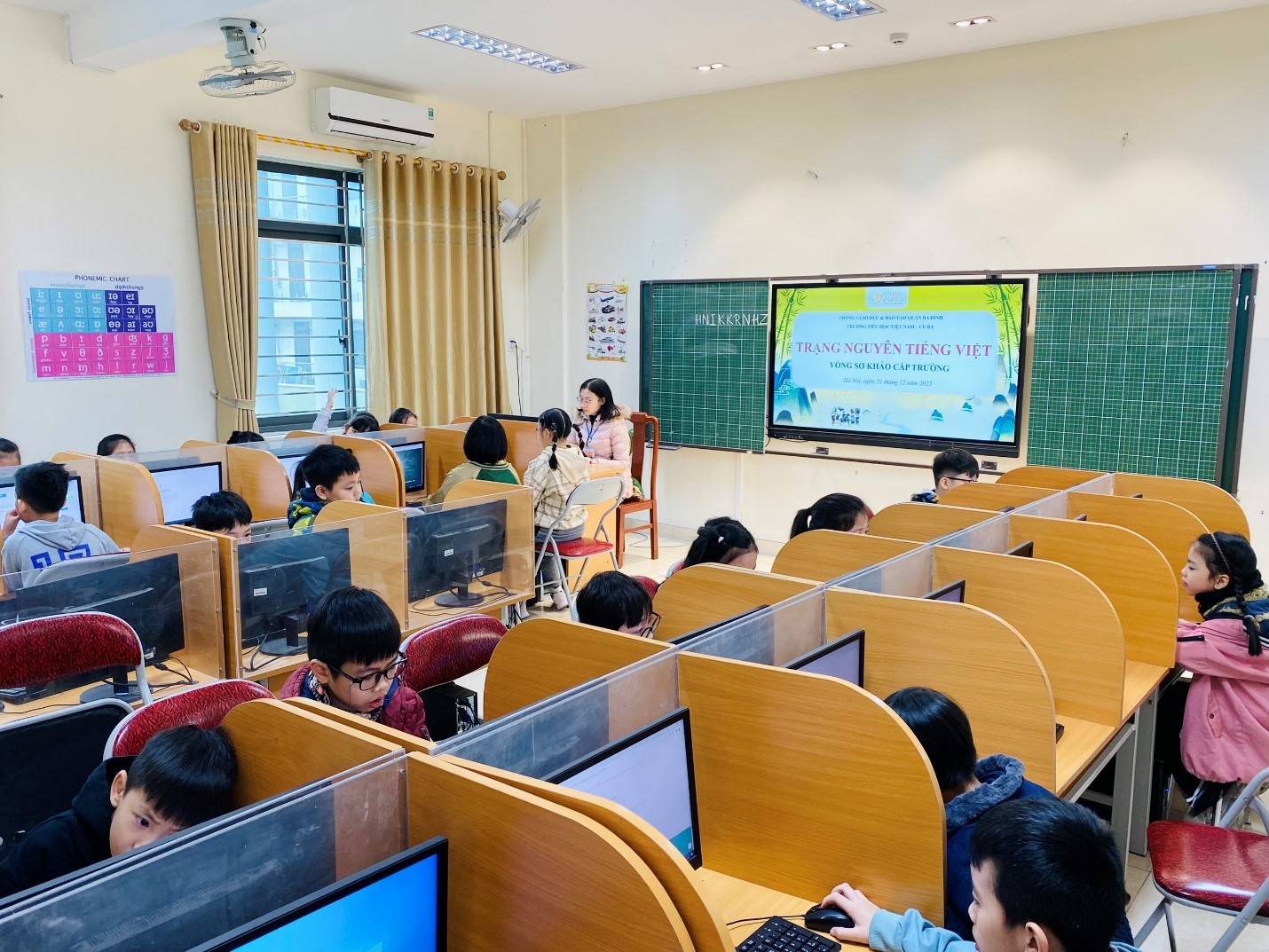 Học sinh trường Tiểu học Việt Nam – Cu Ba hào hứng tham dự cuộc thi Trạng nguyên Tiếng Việt - Vòng sơ khảo cấp trường
