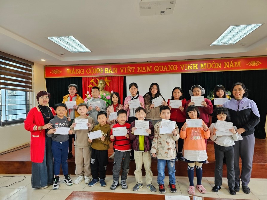 Đội tuyển cờ vua trường Tiểu học Việt Nam- Cu Ba tham dự thi đấu Hội khoẻ Phù Đổng cấp Quận