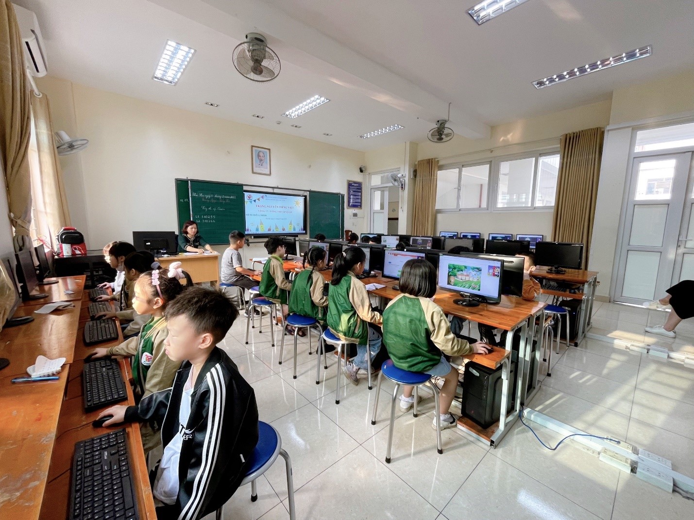 Trường Tiểu học Việt Nam – Cu Ba tổ chức thành công vòng thi Hương (cấp Quận) sân chơi trí tuệ “Trạng Nguyên Tiếng Việt”