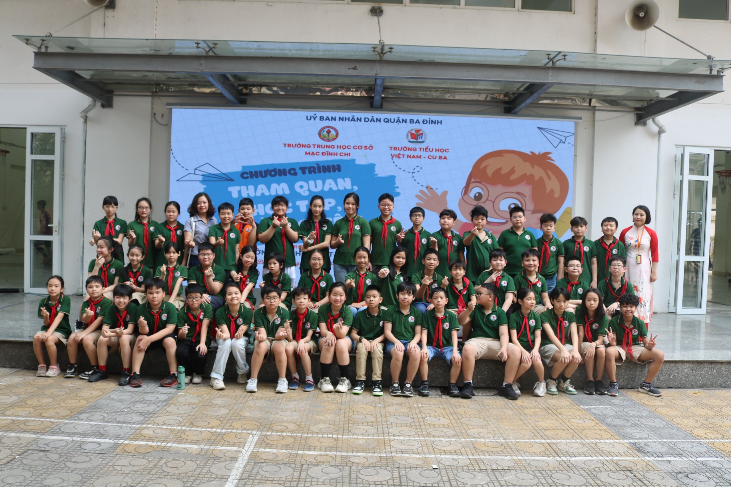 Chương trình học tập, trải nghiệm của học sinh lớp 5 trường Tiểu học Việt Nam – Cu Ba tại trường THCS Mạc Đĩnh Chi