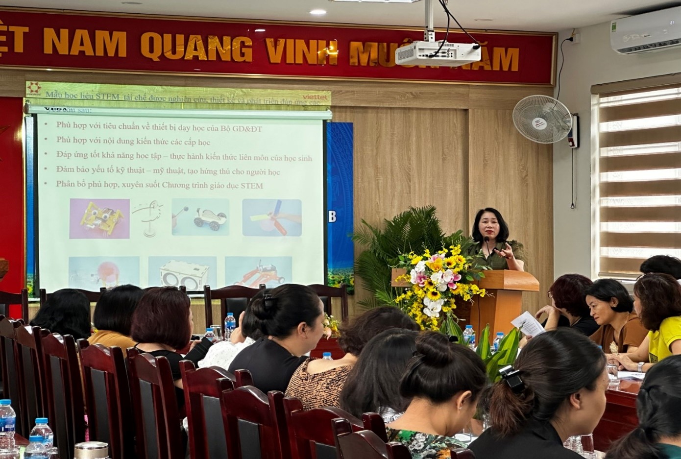 Phòng GDĐT quận Ba Đình tổ chức tập huấn chuyên đề "Hướng dẫn triển khai giáo dục STEM trong trường tiểu học năm 2023 - 2024"